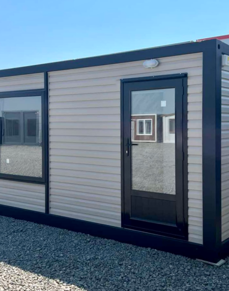 Mini Container House 18 m² – Solución habitacional completa con baño