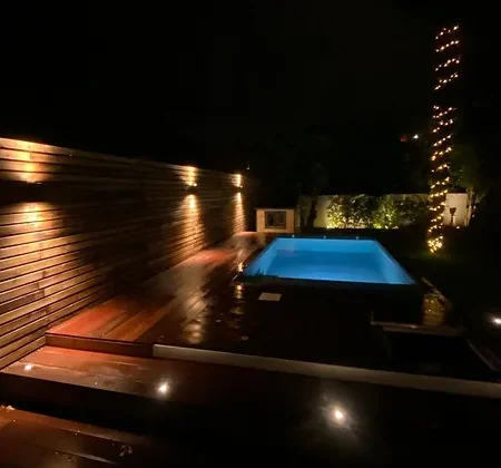 Piscina Plus en Contenedor – Elegancia y Practicidad en 5 Metros